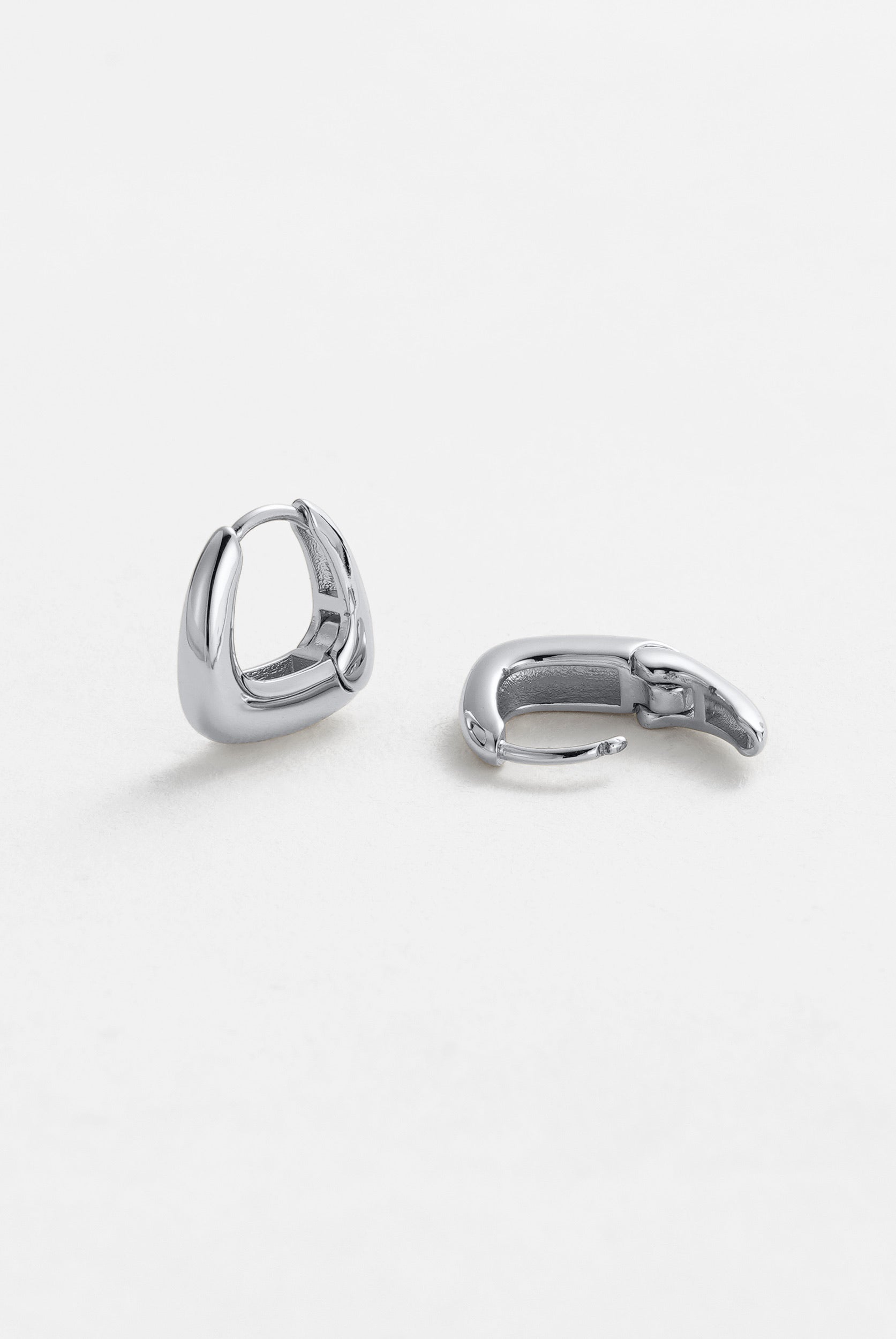 Neve Huggie - Silver