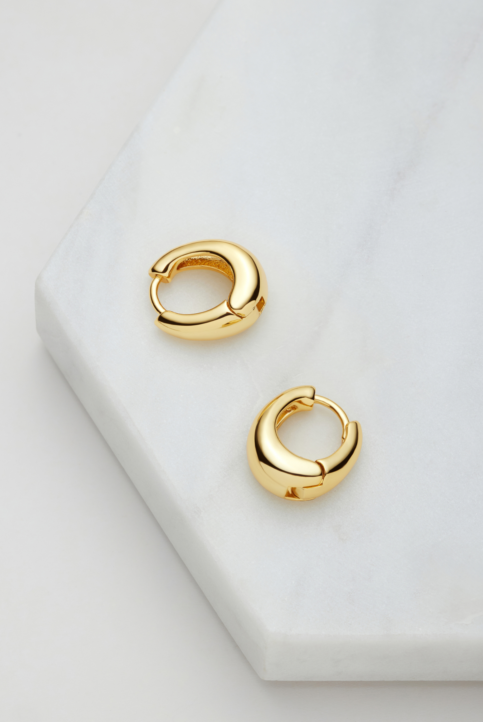 Steph Hoop Medium - Gold