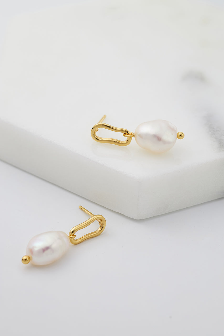 Nikkita Earring