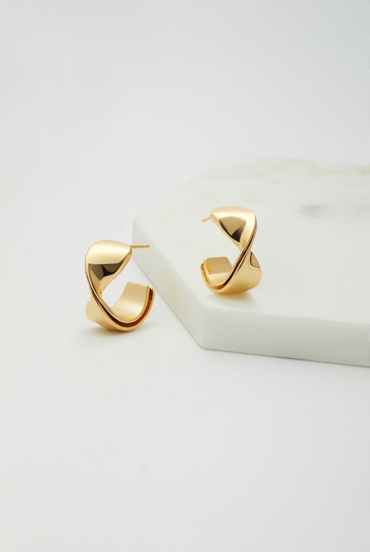 Gold Marnie Hoop — Zafino Australia (1 of 3)