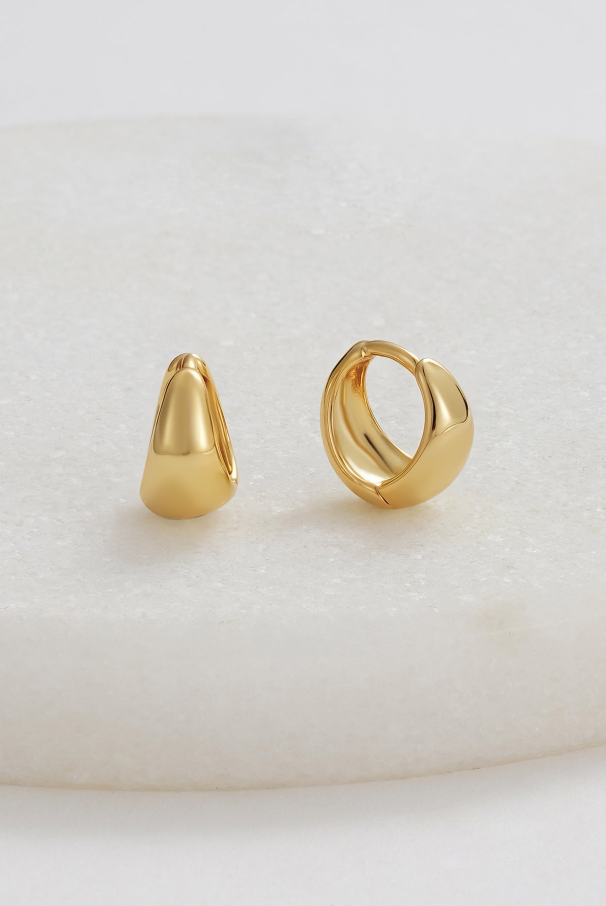 Gold Steph Hoop Small — Zafino Australia (3 of 6)