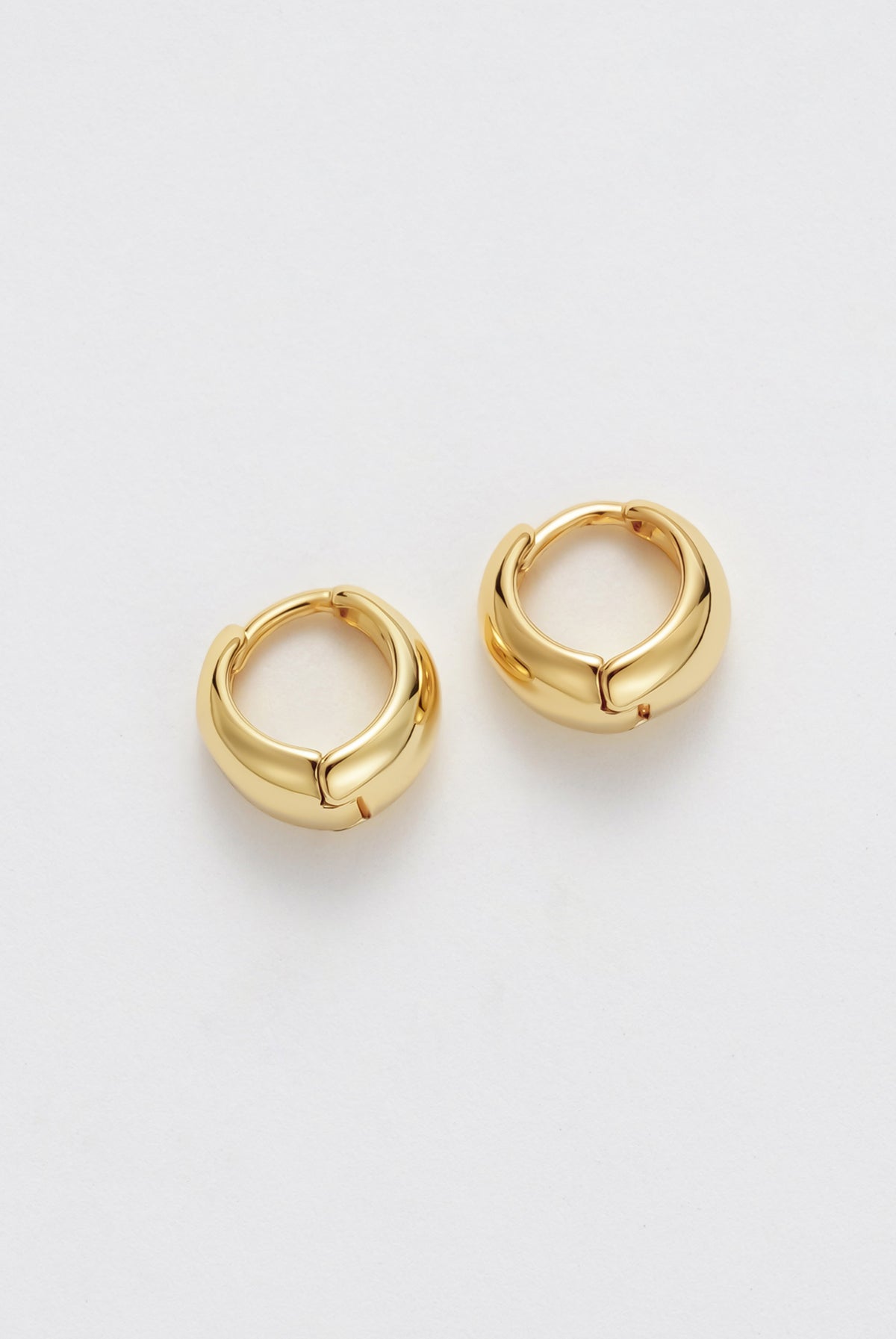 Gold Steph Hoop Small — Zafino Australia (4 of 6)