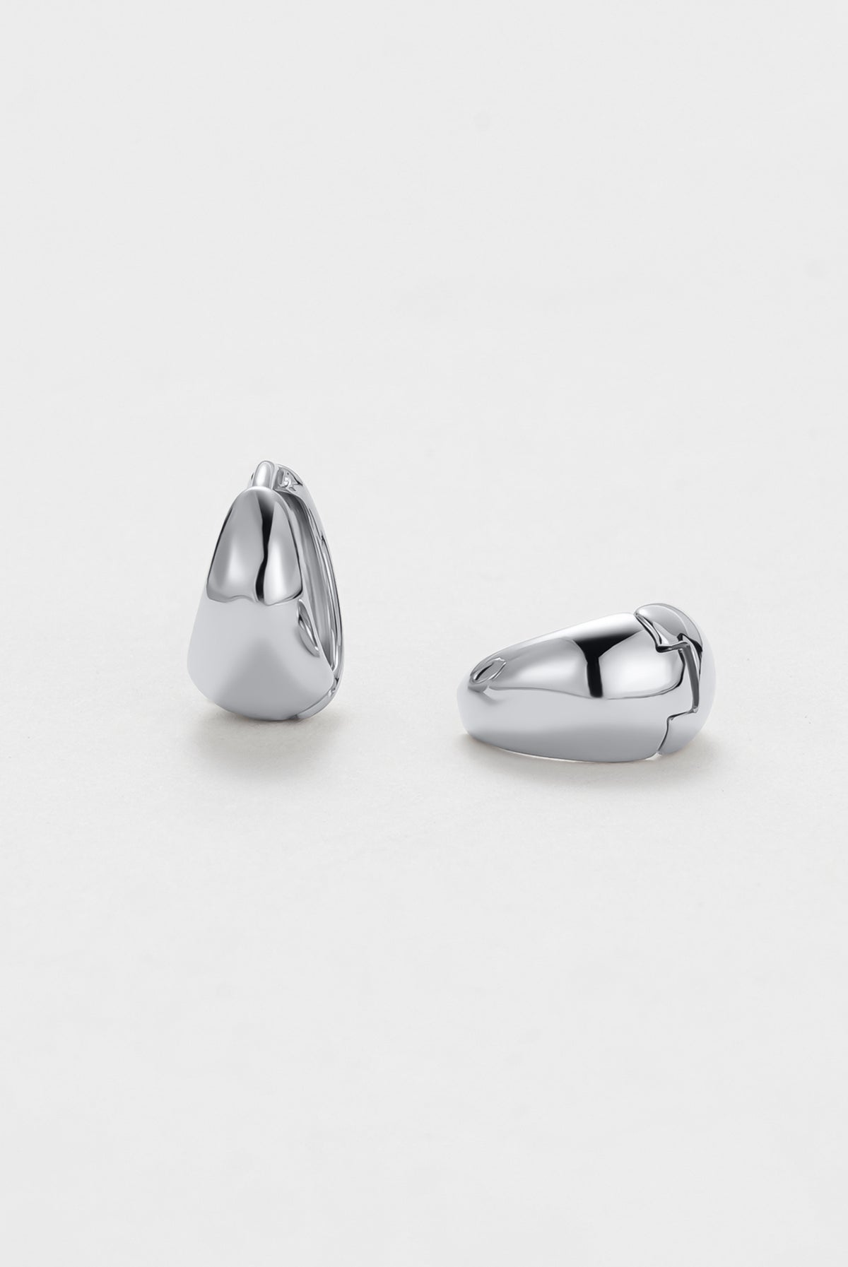 Silver Steph Hoop Small — Zafino Australia (1 of 6)