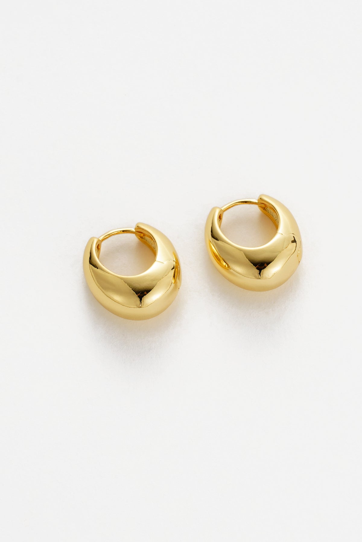 Gold Steph Hoop Large — Zafino Australia (3 of 5)