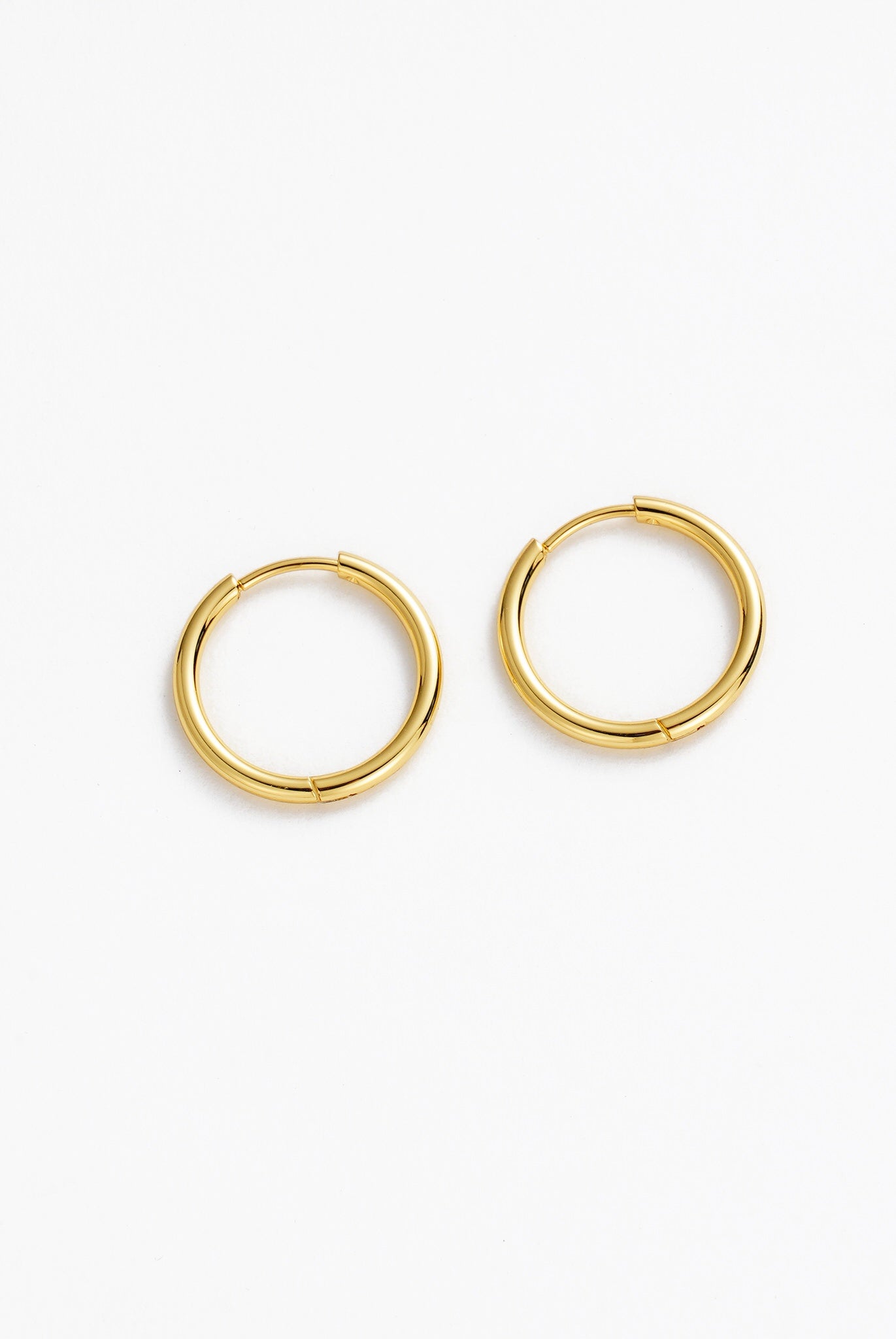 Delilah Hoop Medium - Gold