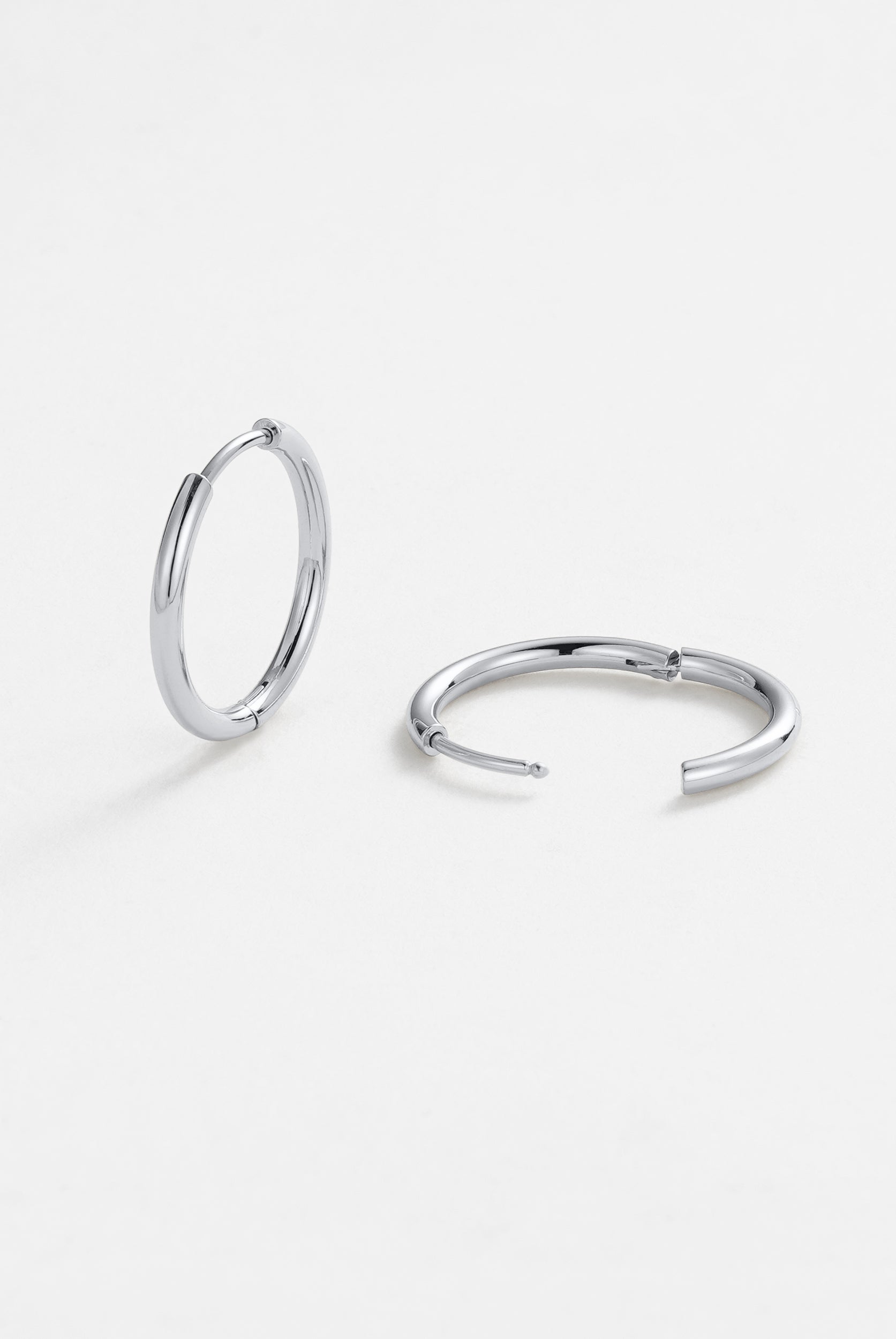 Delilah Hoop Medium - Silver