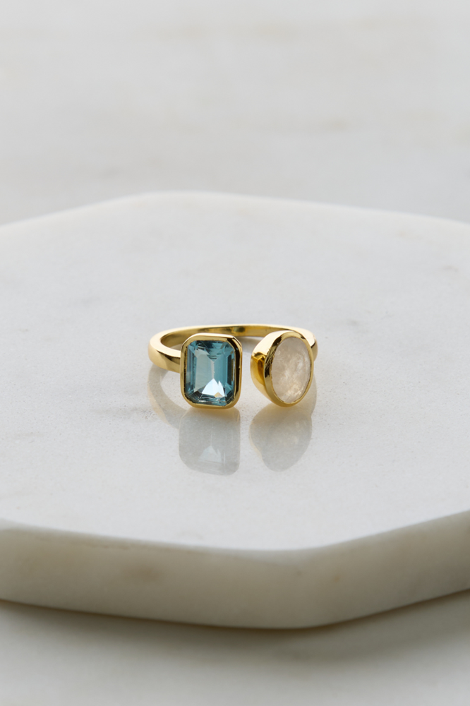 Skylar Ring - Moonstone / Blue topaz