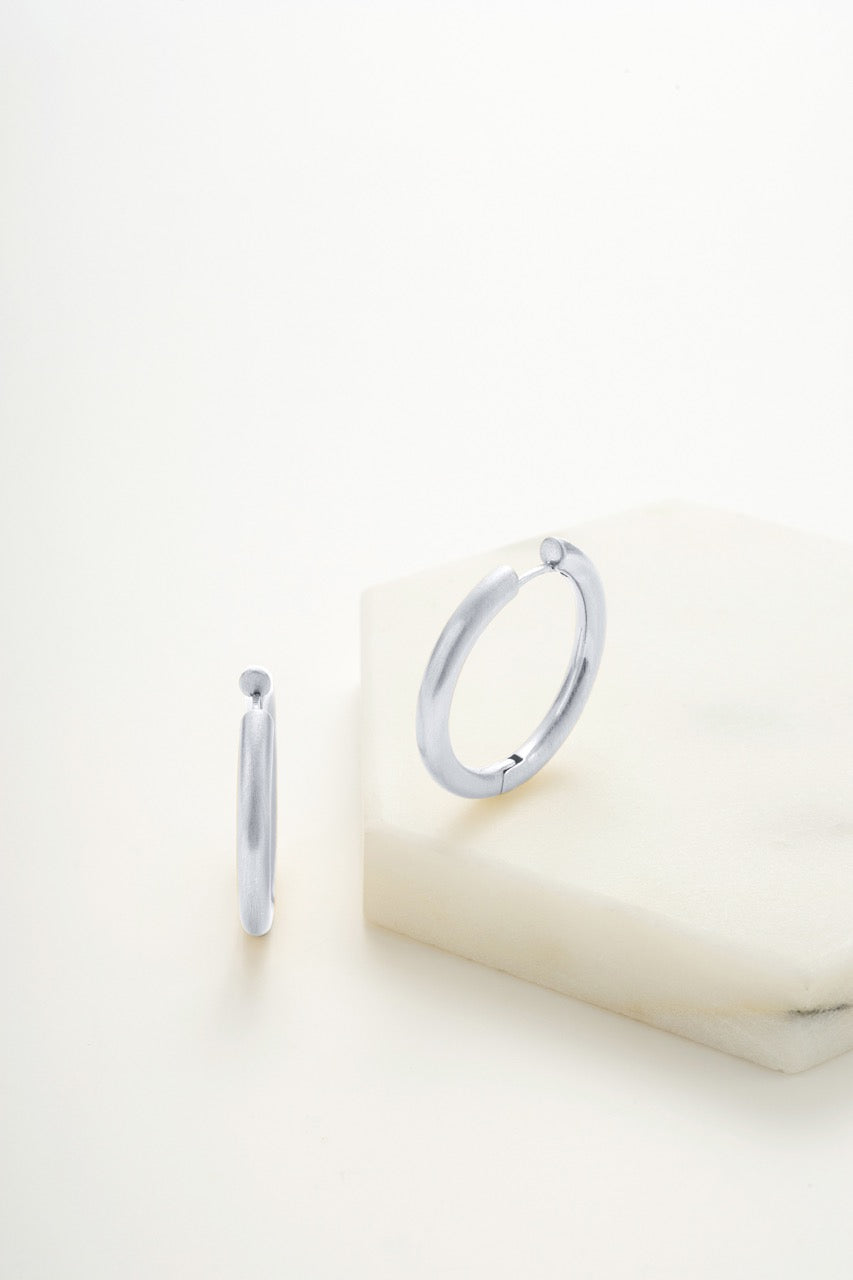 Kendall Brushed Hoop - Large / Silver