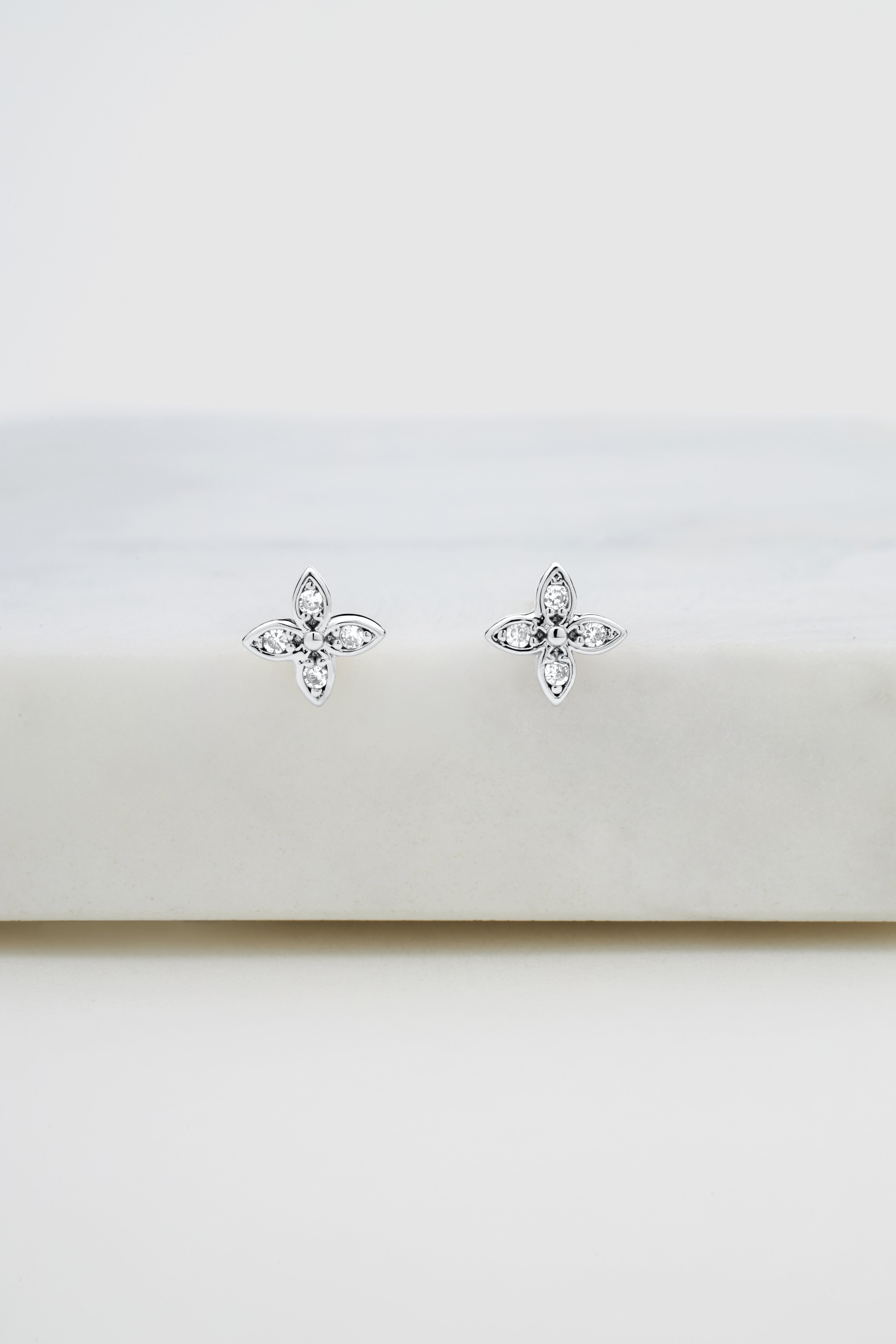 Sammy Stud - 925 Silver