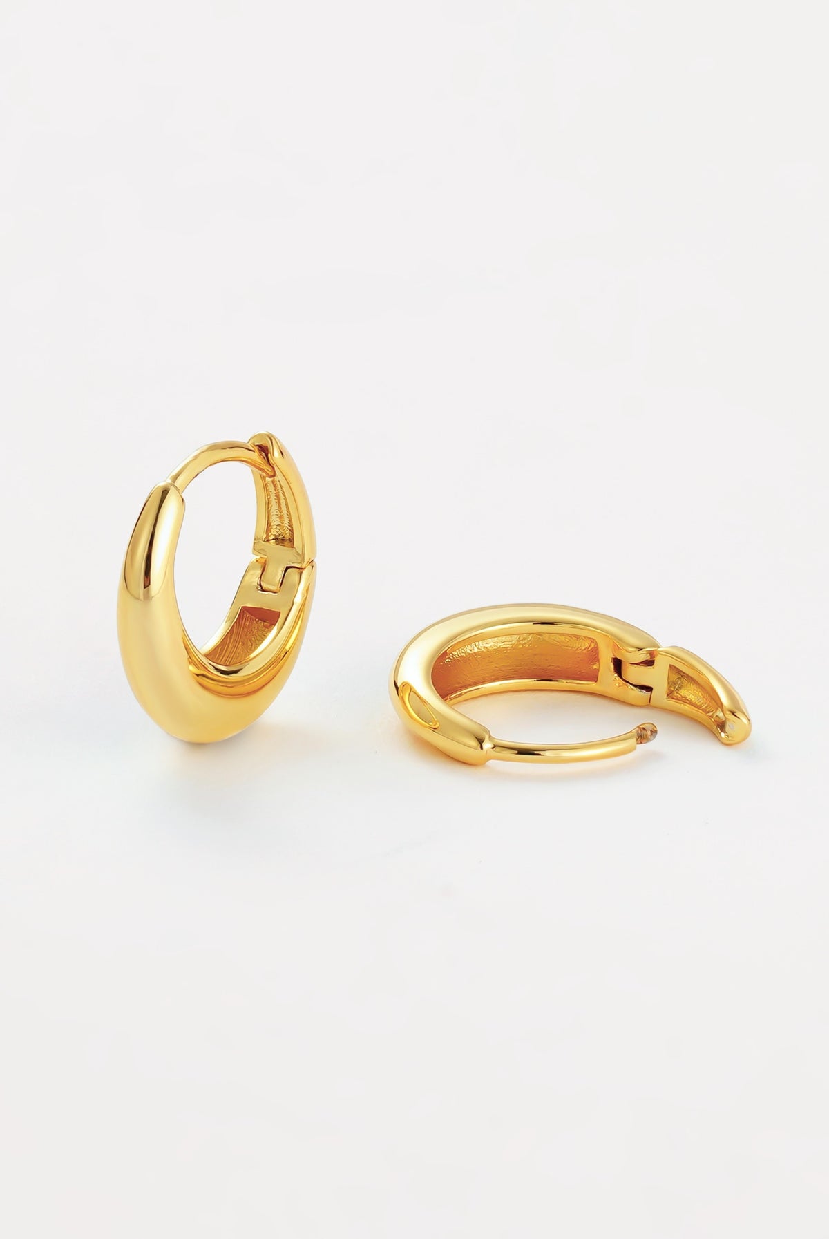 Gold Cleo Hoop Gold - Small — Zafino Australia (4 of 5)