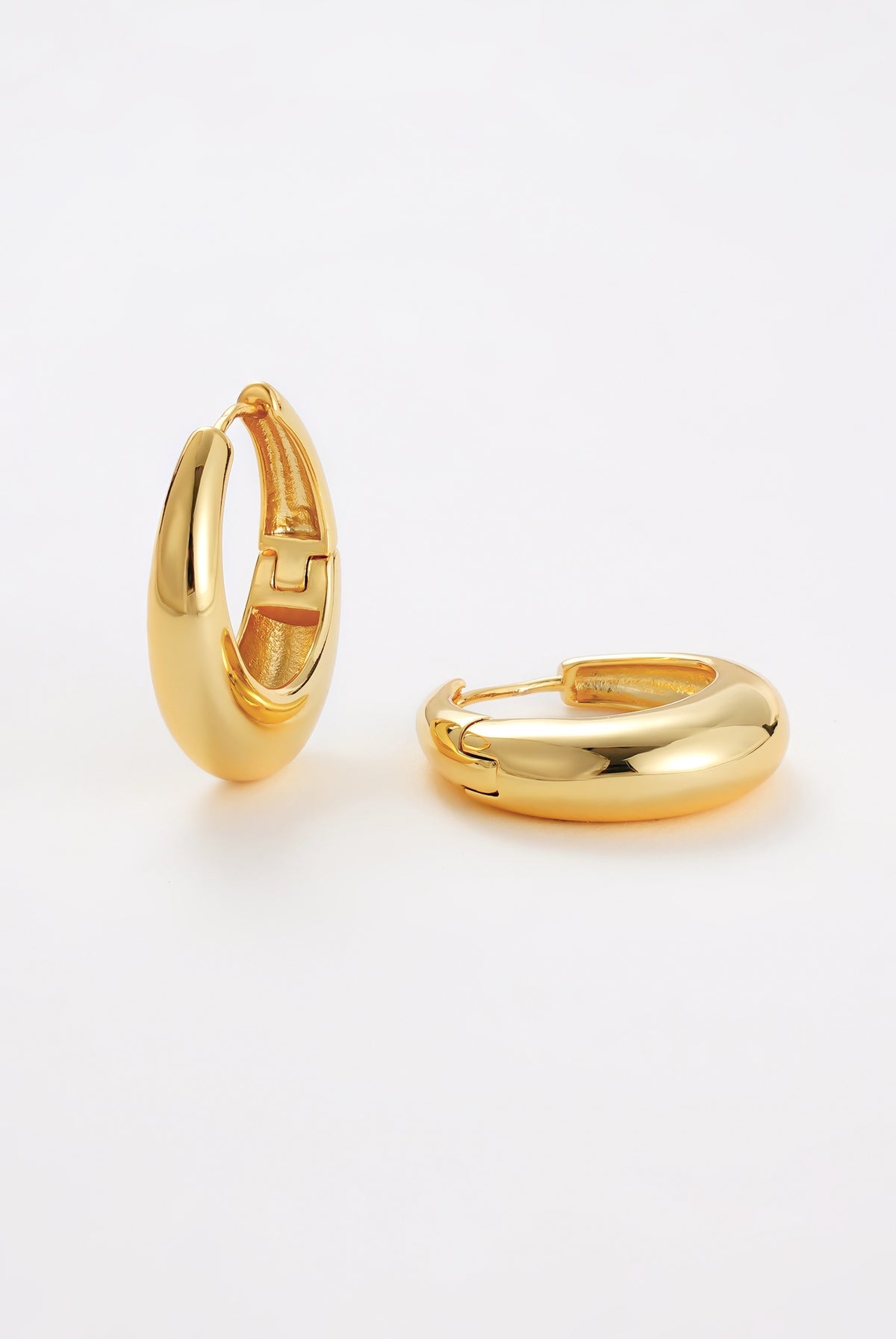 Gold Cleo Hoop Large — Zafino Australia (1 of 5)