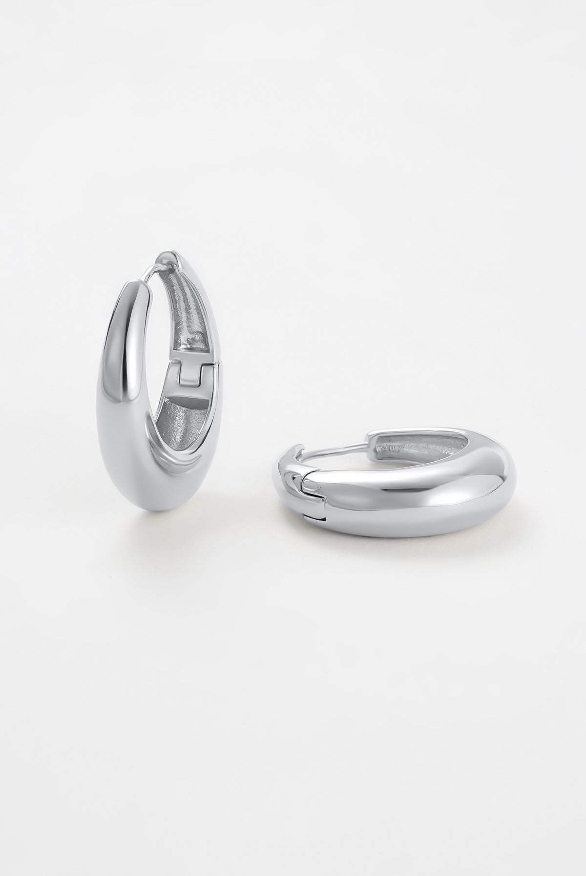 Silver Cleo Hoop Large — Zafino Australia (1 of 5)