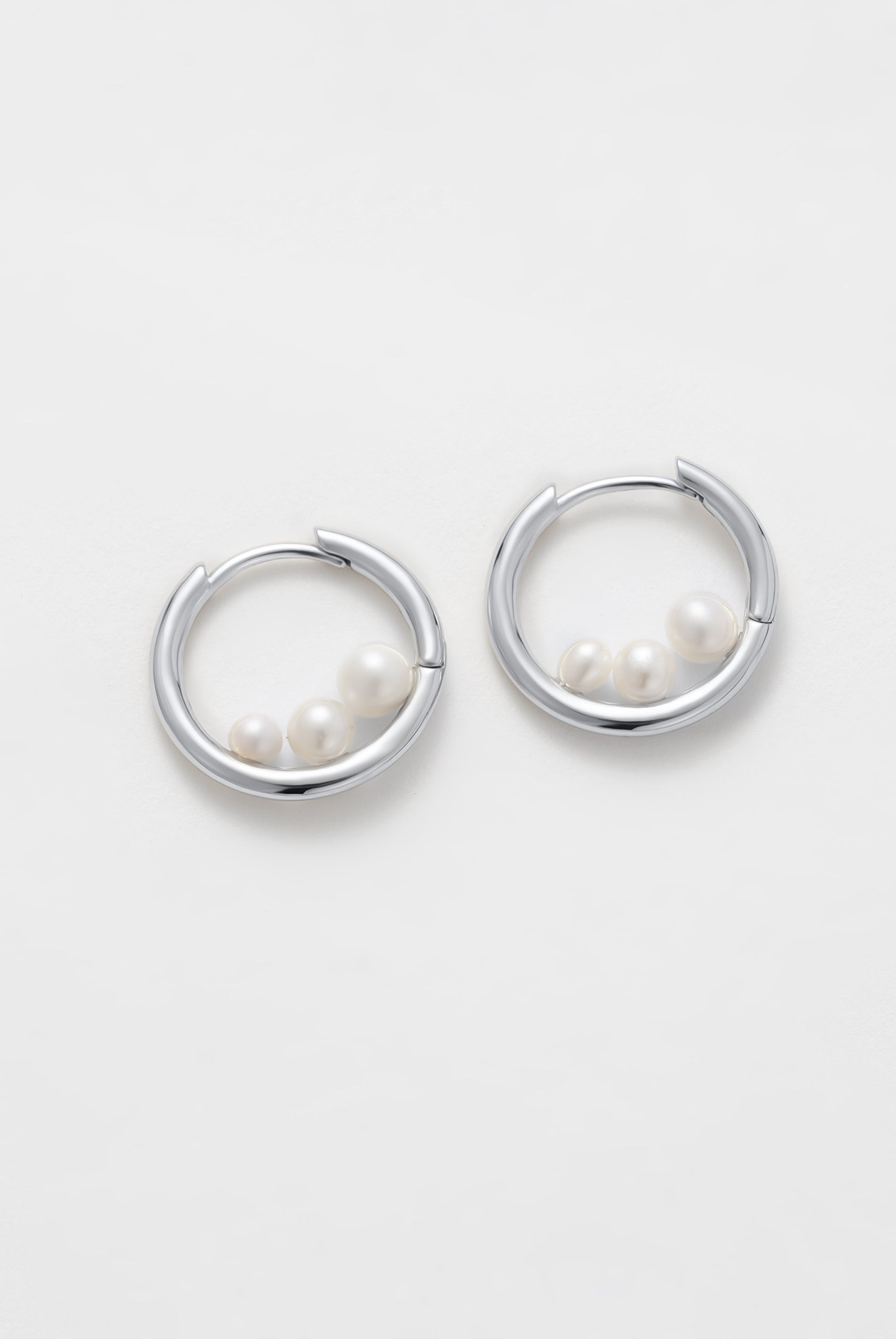 lily Earring - Silver