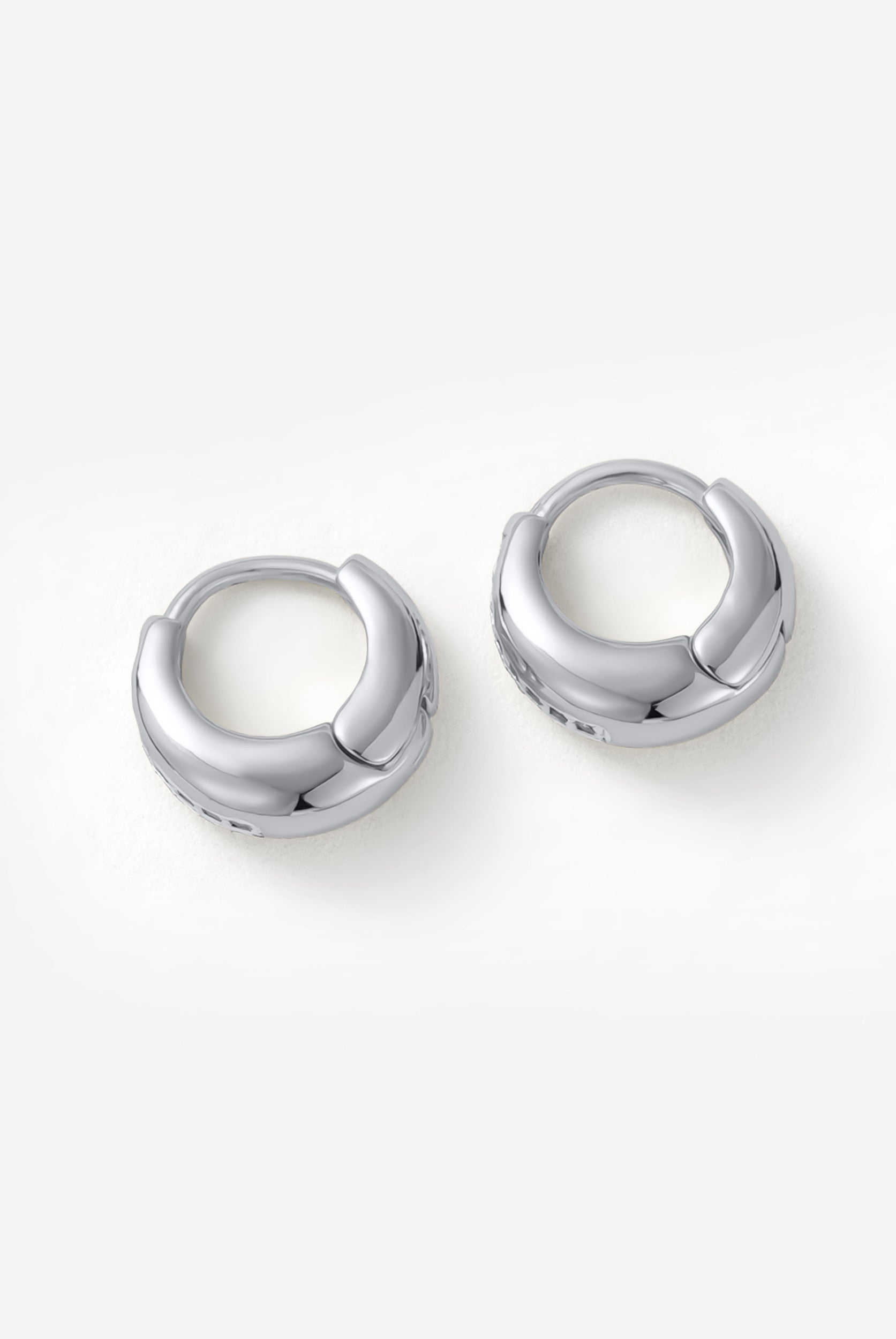 Hayley Huggie - Silver