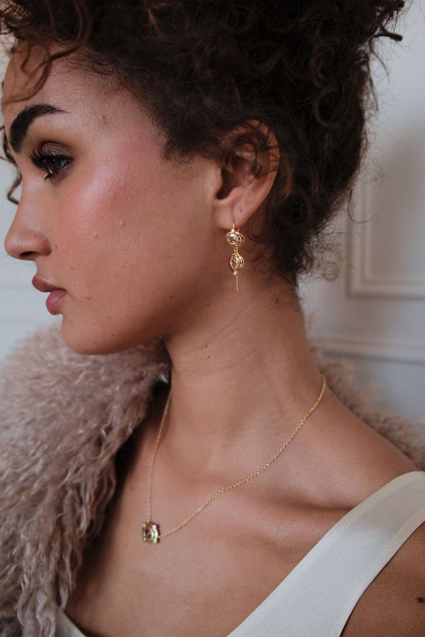 Chloe Thread Earring - Morganite