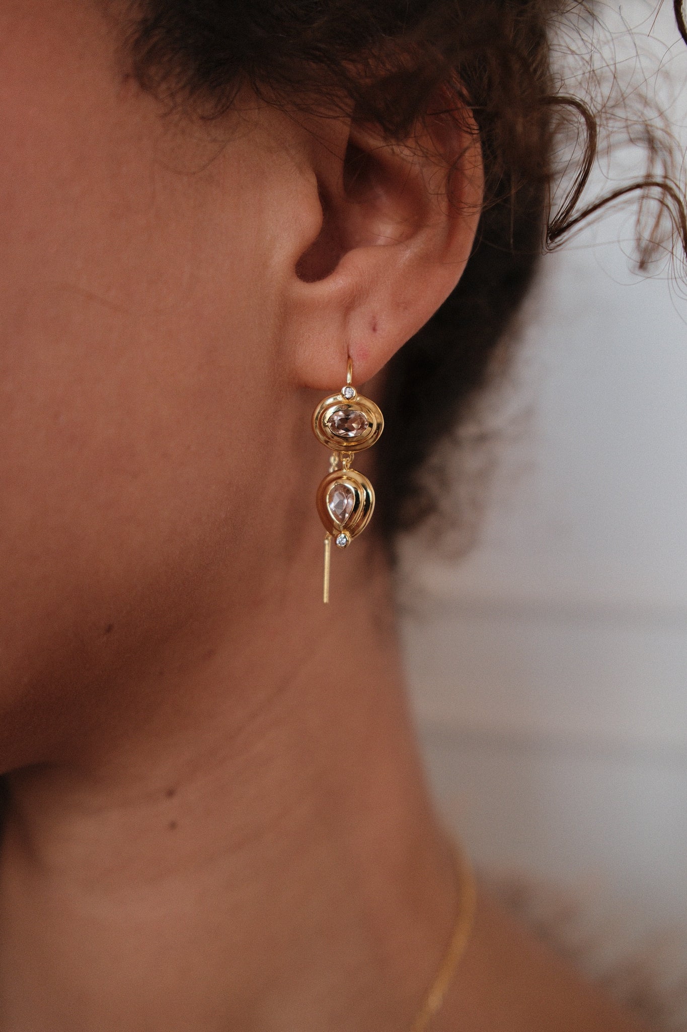 Chloe Thread Earring - Morganite