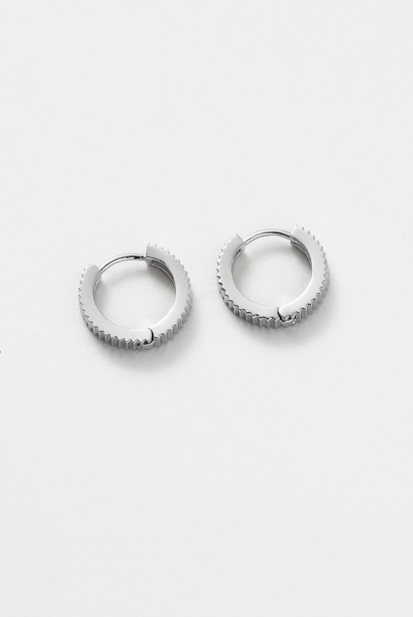 Willow Huggie - Silver