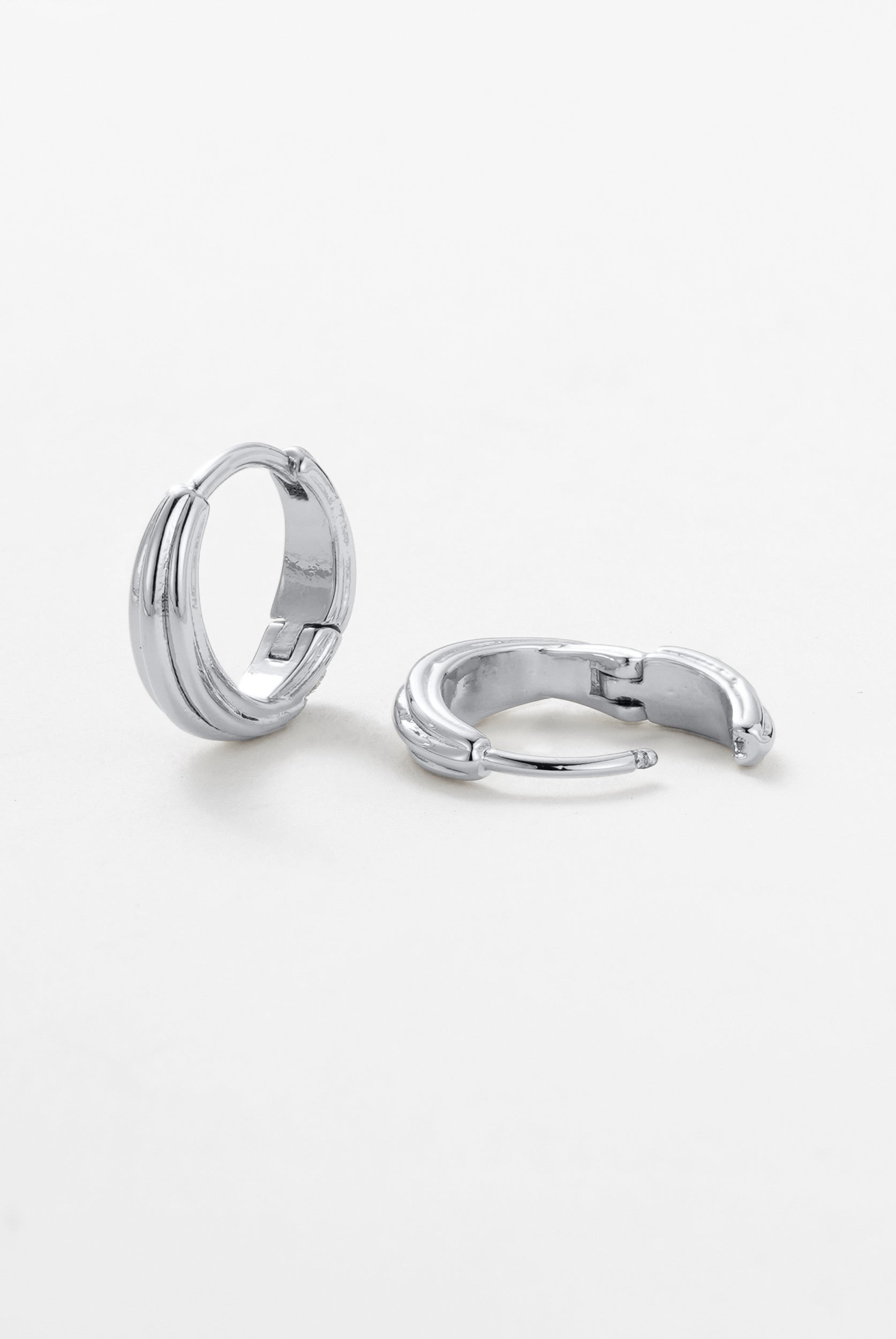 Paris Huggie - Silver