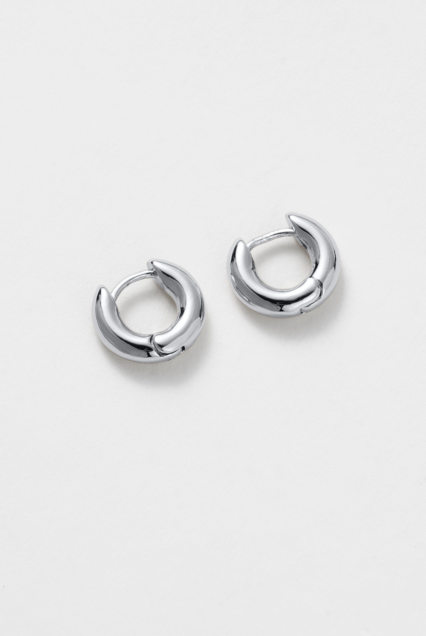 Suri Huggie - Silver