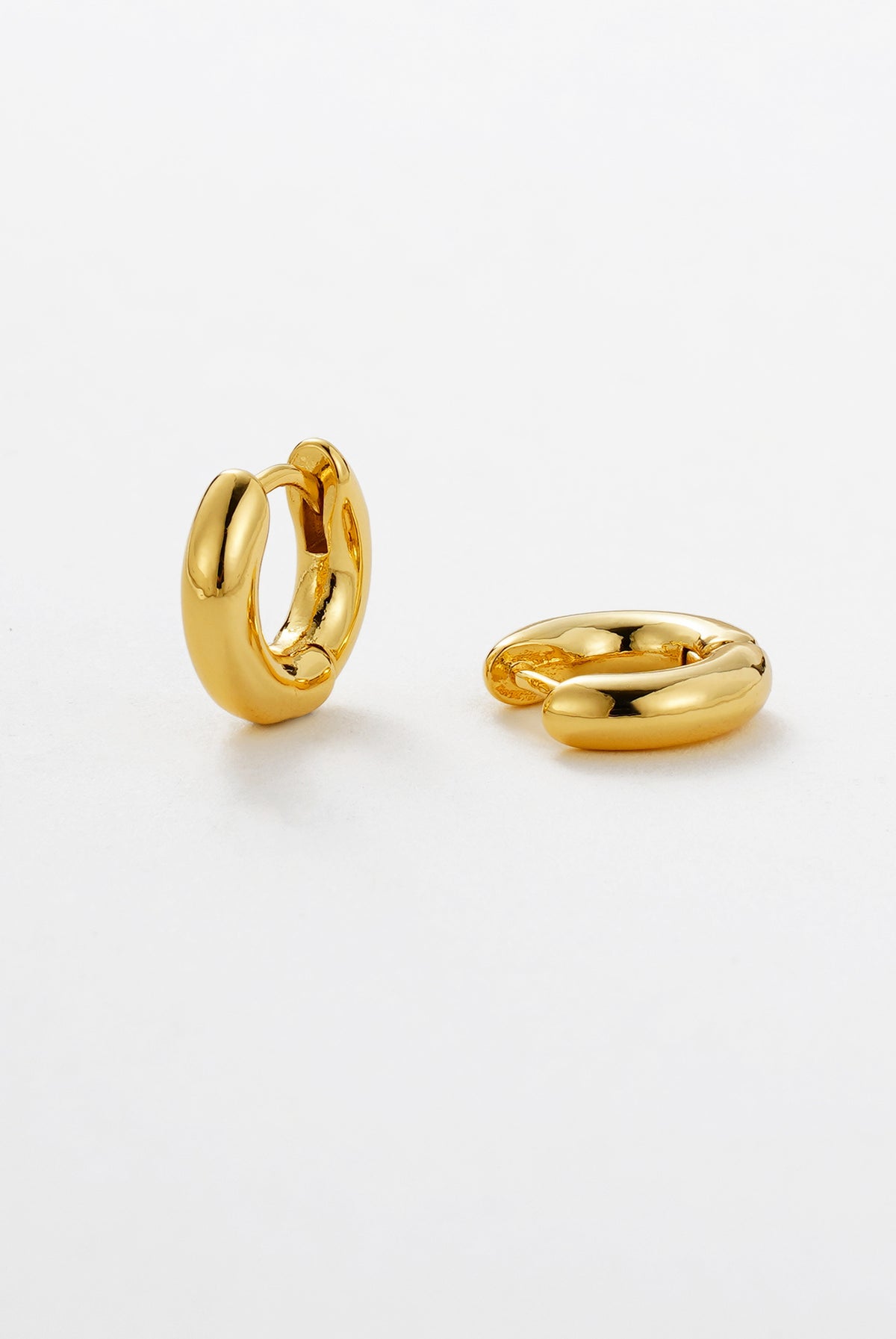 Gold Kendall Huggie — Zafino Australia (1 of 4)