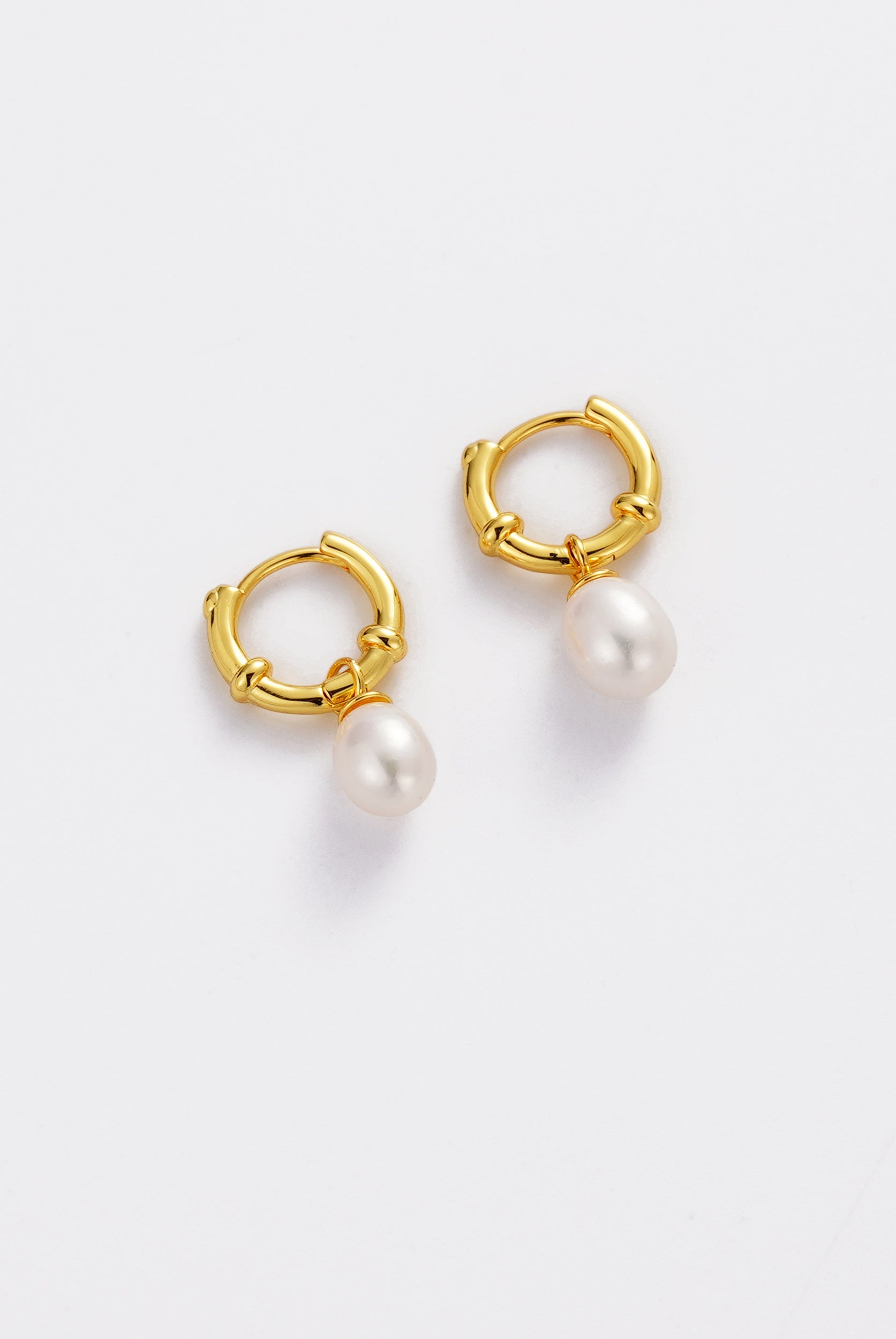 Tessa Pearl Hoop - Gold