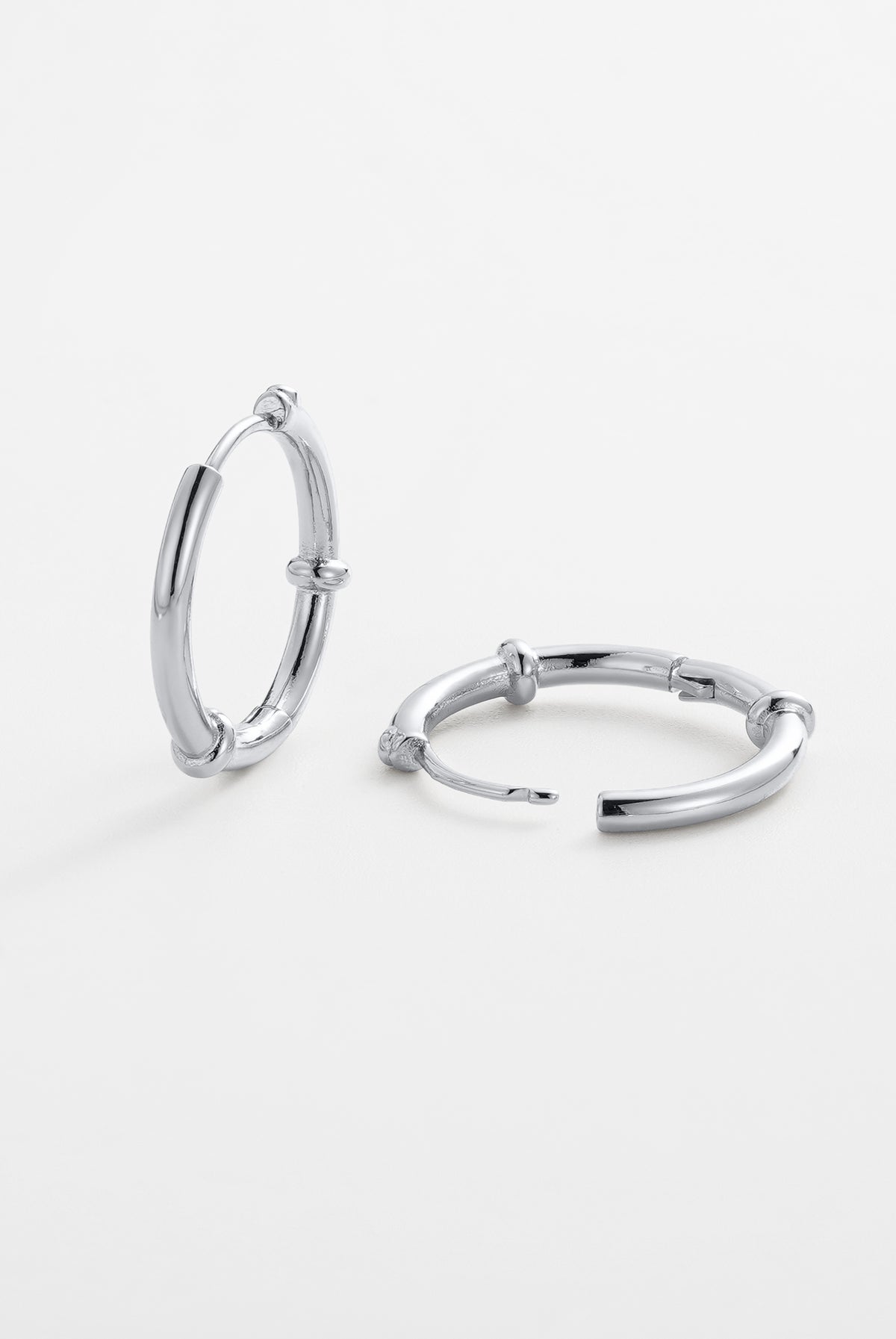 Silver Tessa Hoop — Zafino Australia (5 of 5)