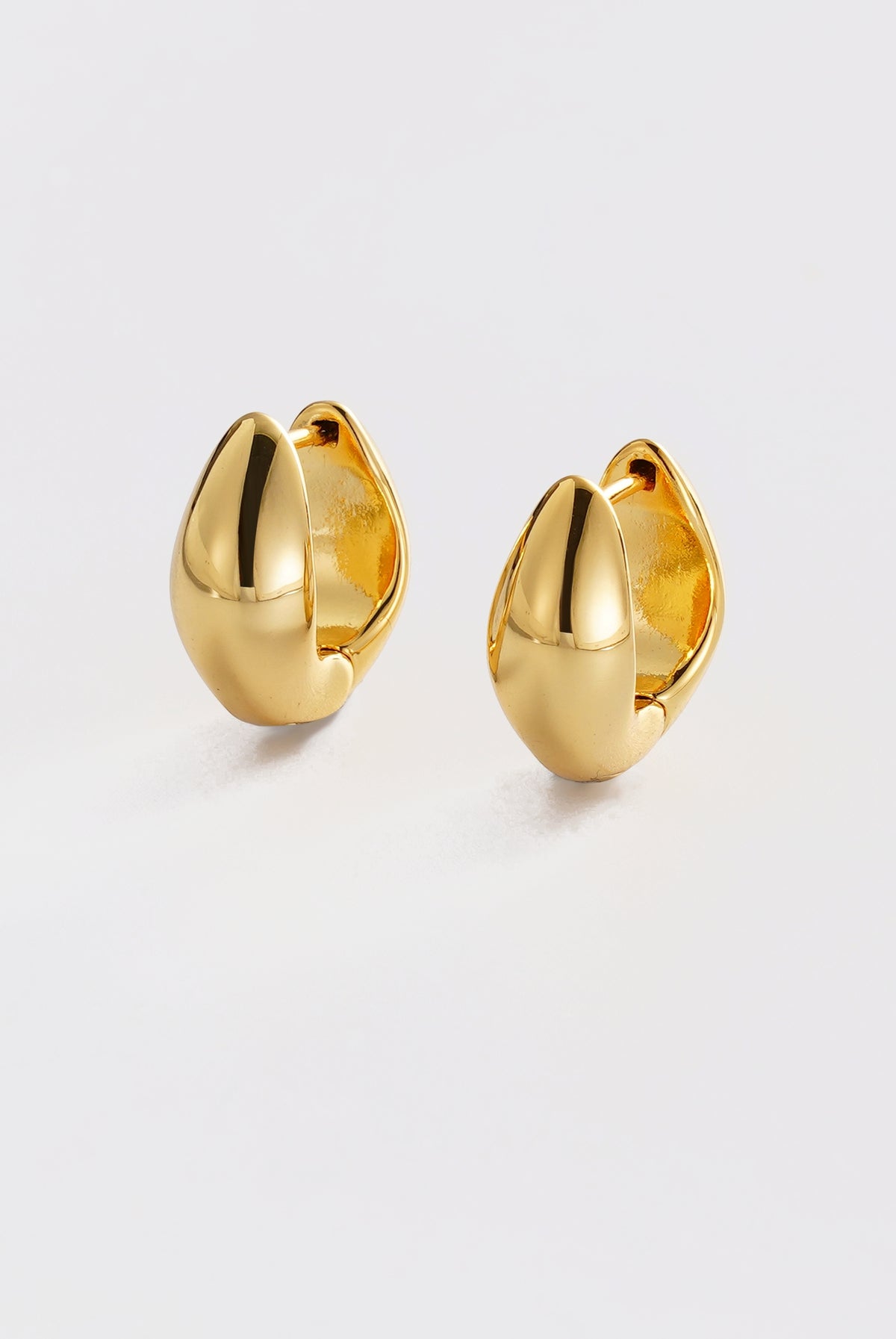 Gold Margot Hoop — Zafino Australia (1 of 4)