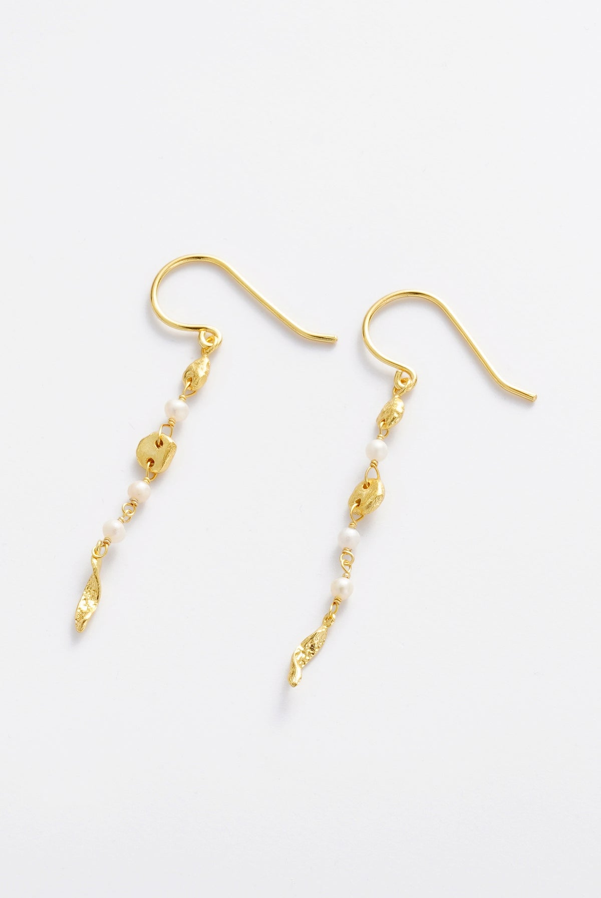 Charlotte Thread Earring - Pearl