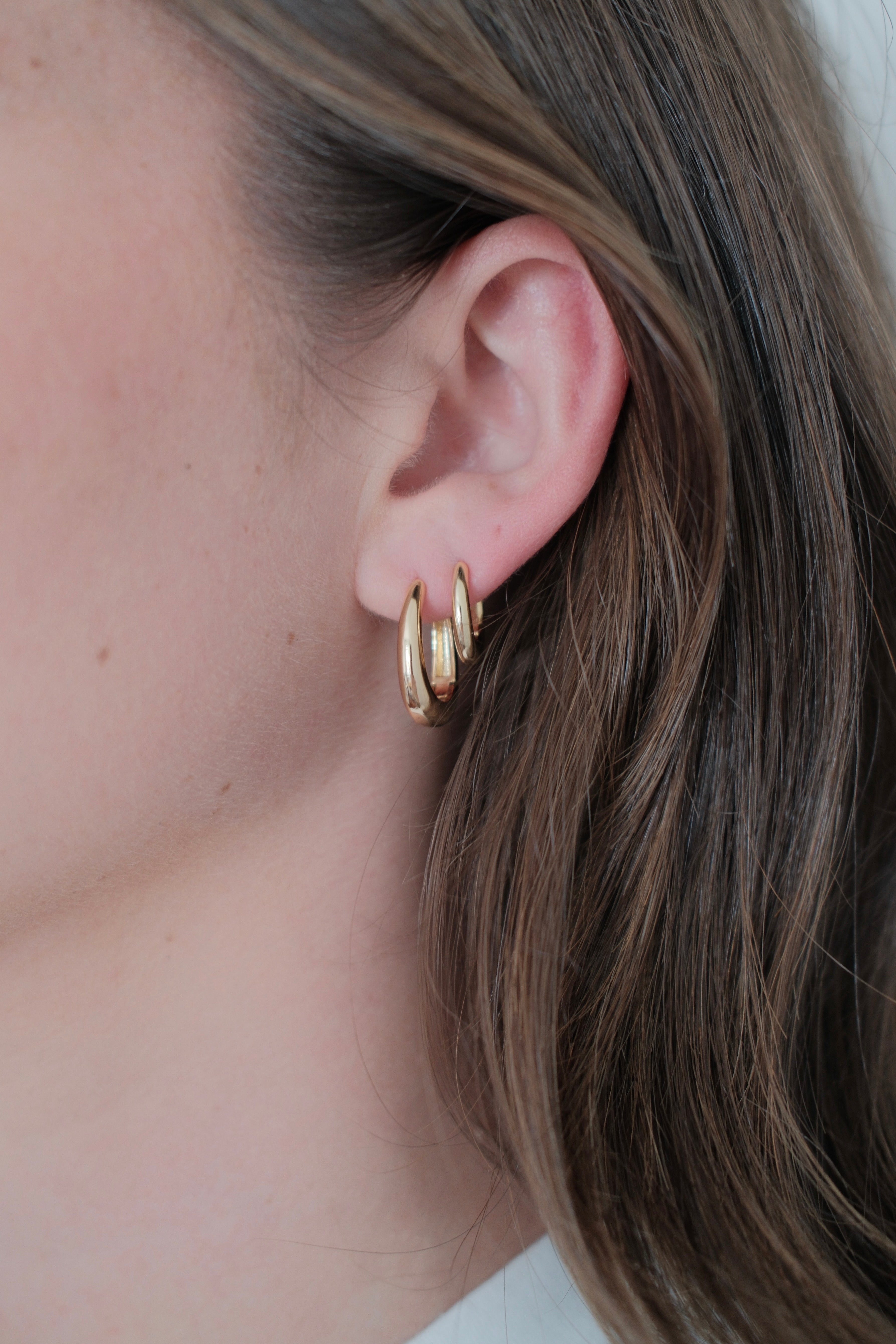Pia Hoop Medium - Gold