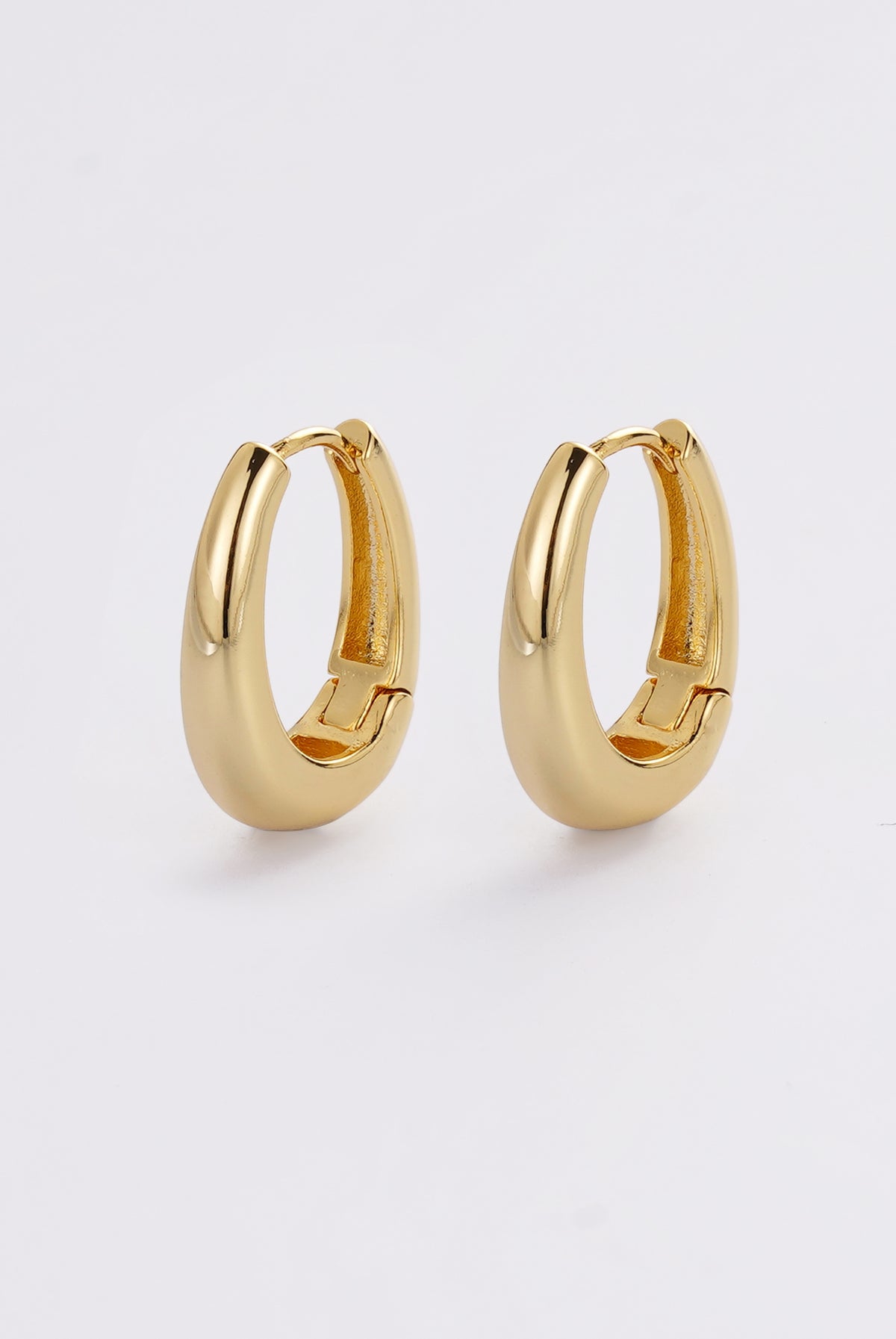 Gold Pia Hoop Medium — Zafino Australia (1 of 3)
