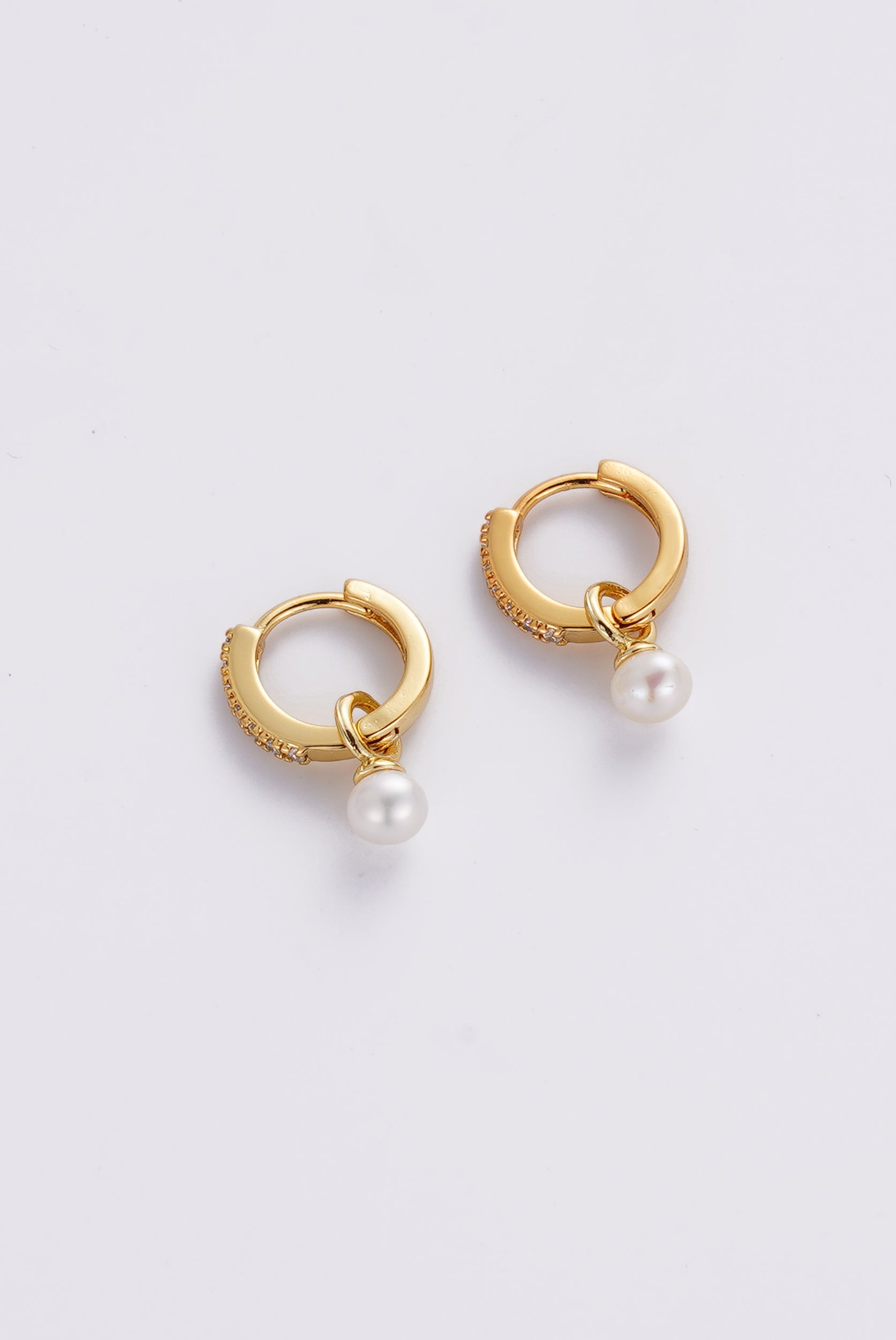 Gold Scarlette Hoop — Zafino Australia (2 of 3)