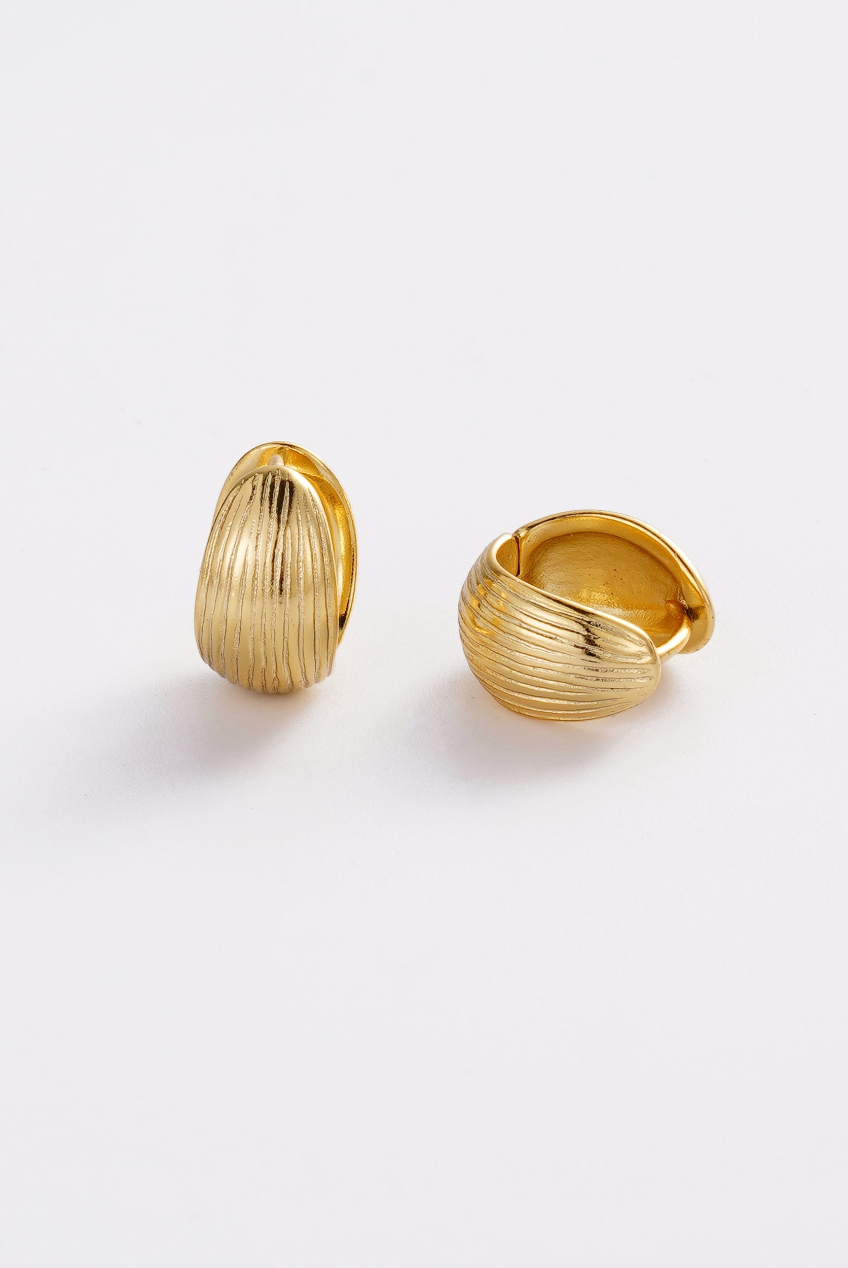 Gold Gia Hoop — Zafino Australia (2 of 4)