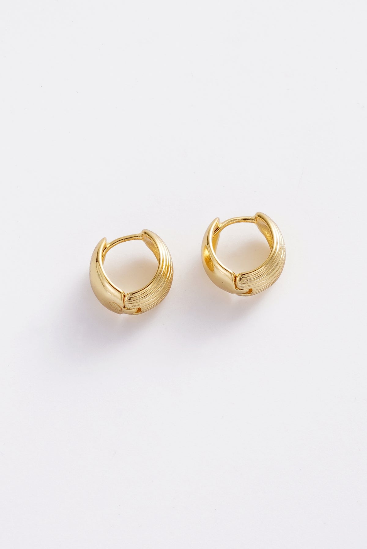 Gold Gia Hoop — Zafino Australia (4 of 4)