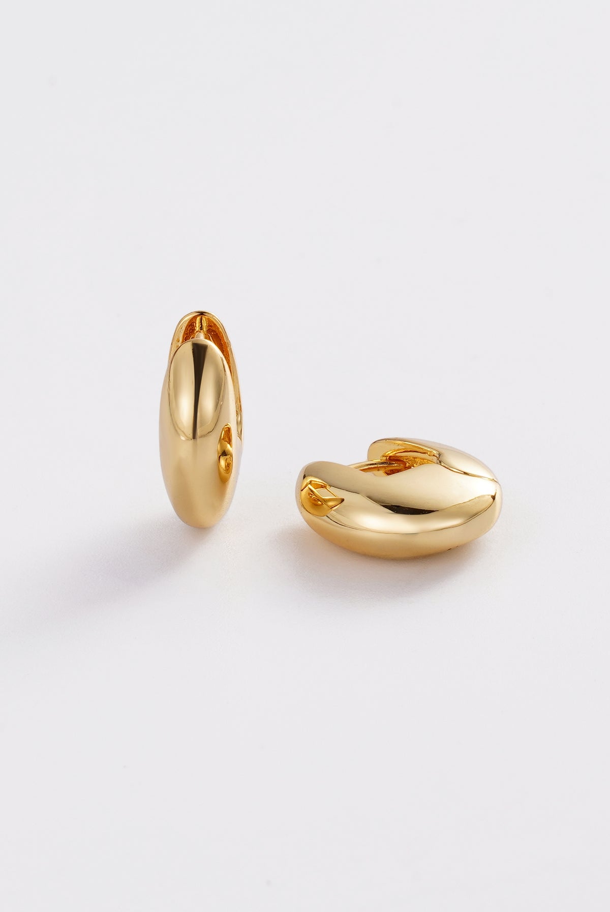 Gold Carrie Hoop — Zafino Australia (2 of 4)