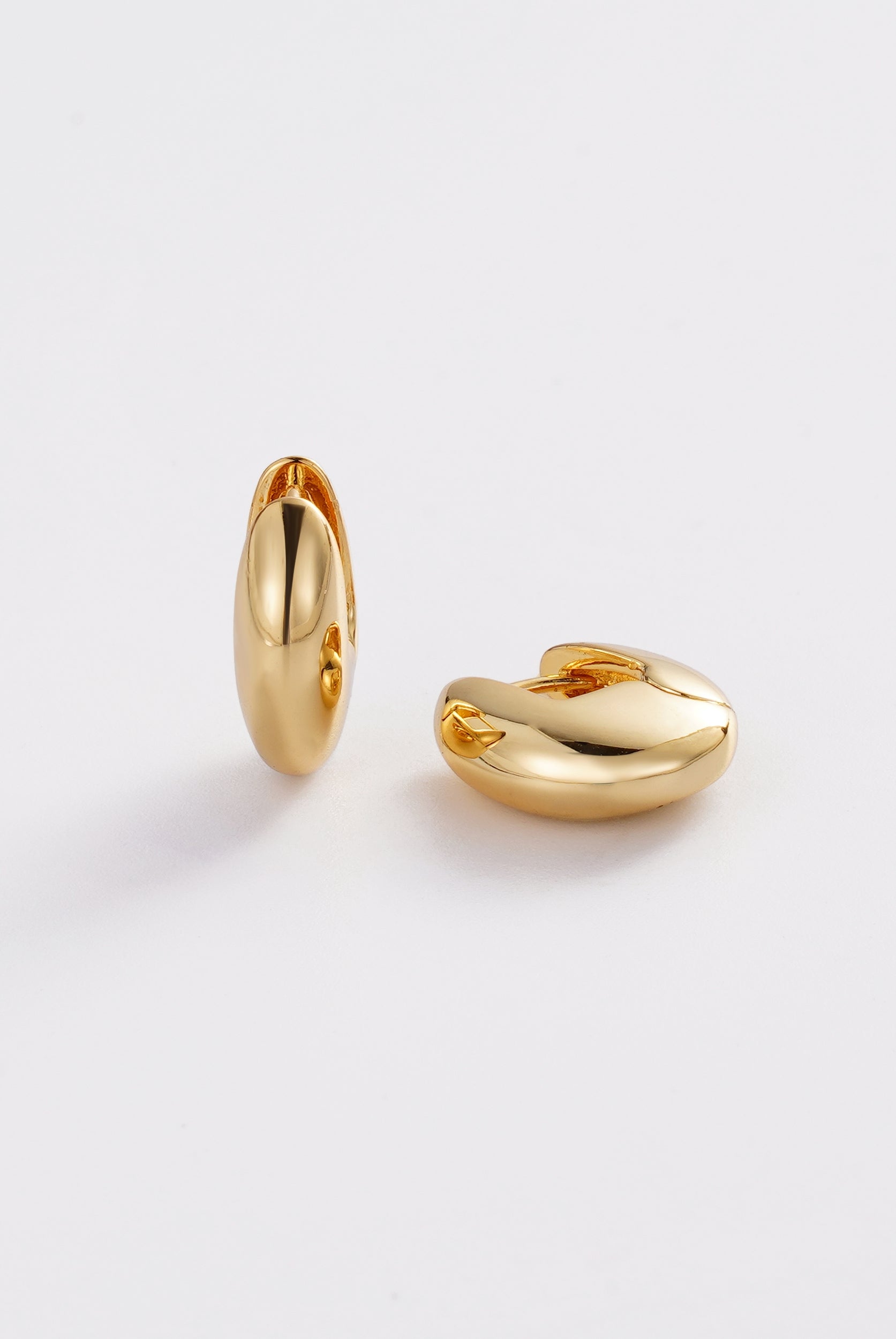 Gold Carrie Hoop — Zafino Australia (2 of 4)