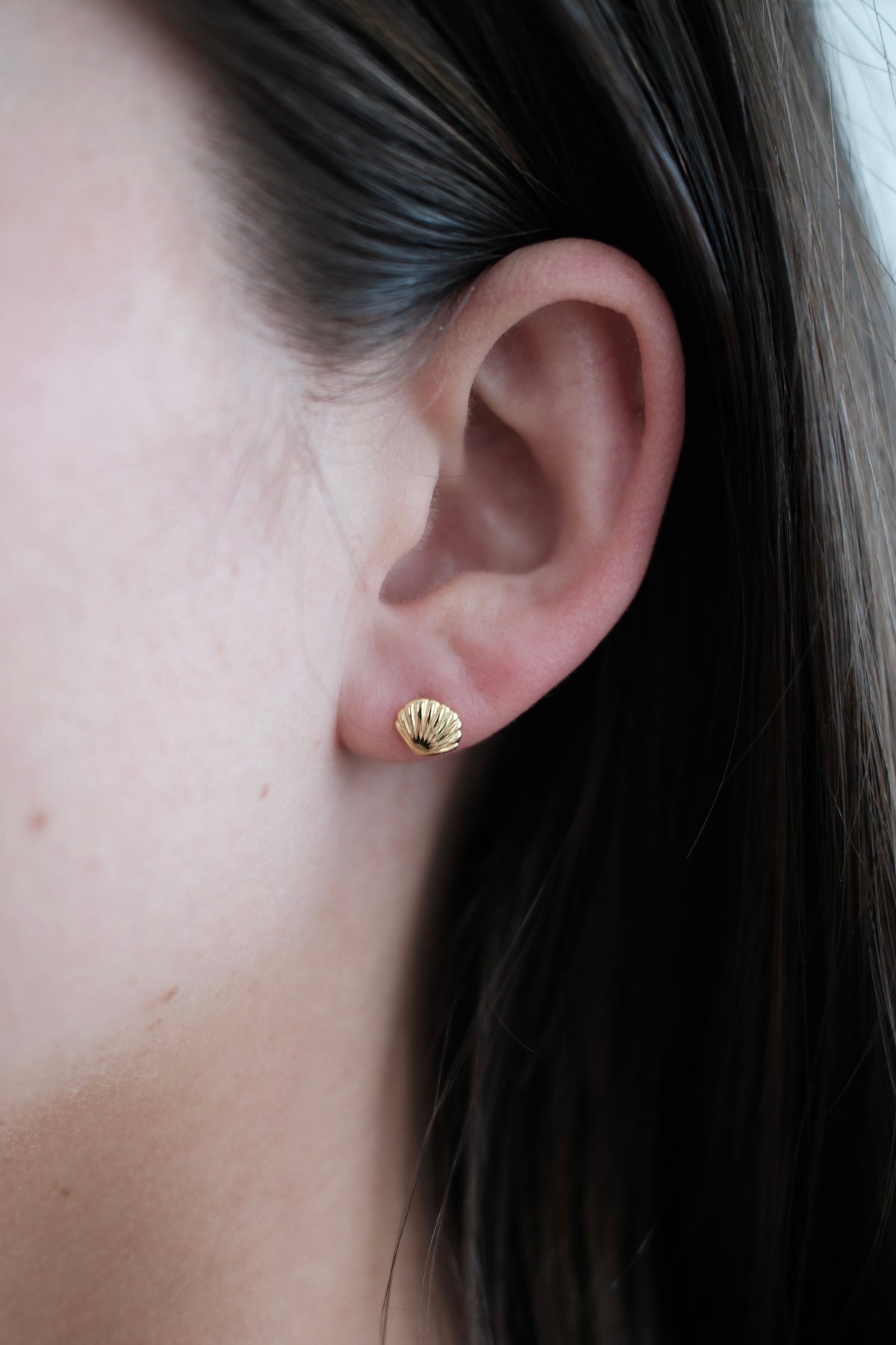 Shelly Stud - Gold
