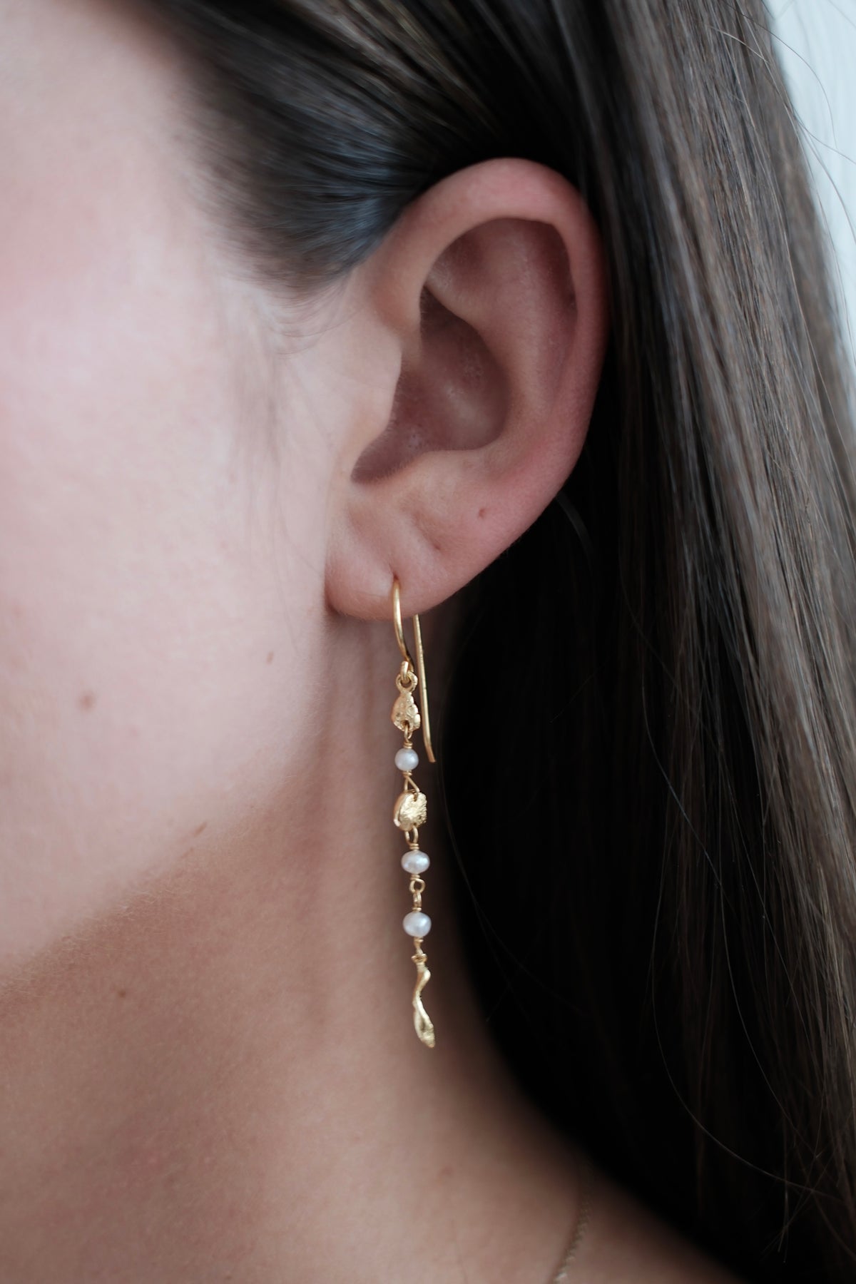 Charlotte Thread Earring - Pearl